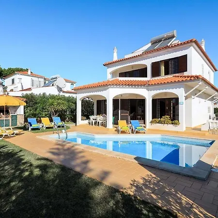 Plum Guide - Villa Branca *