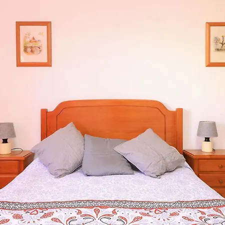 Plum Guide - Villa Branca *